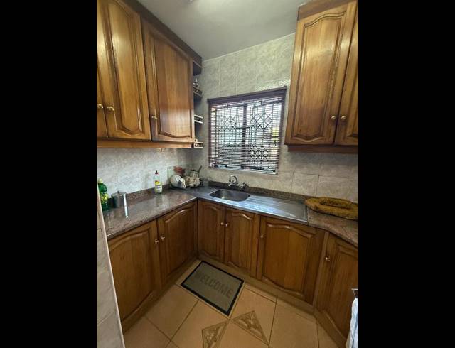 4 BEDROOM HOUSE FOR SALE IN UMHLATUZANA